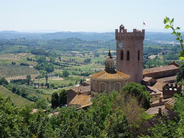 Via Francigena in Tuscany from Lucca to Siena in 1 week