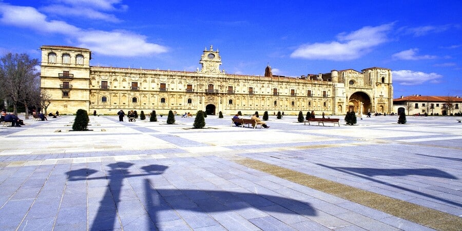 Parador de León