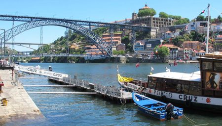 Coastal Camino route through Porto