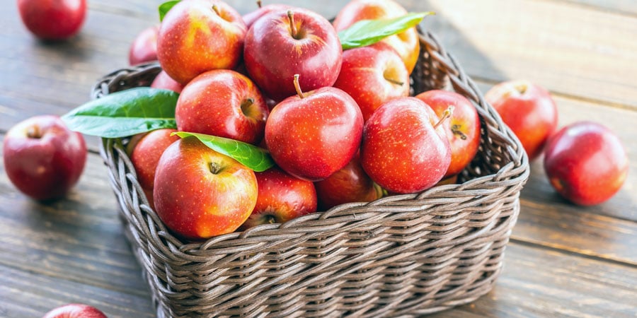 Good snacks for walking include fresh fruit like apples