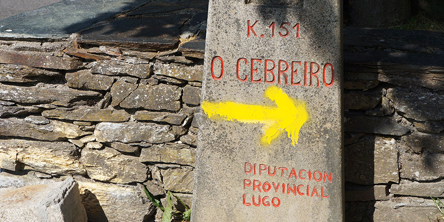 yellow-arrow-cebreiro-camino-de-santiago-caminoways