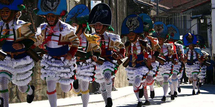 Peliqueiros-Laza-carnival-Galicia-camino-de-santiago