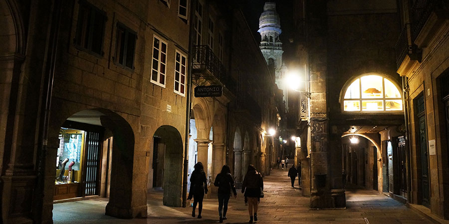 evening-stroll-in-Santiago-de-Compostela-Old-Town-walk-the-camino-de-santiago-caminoways