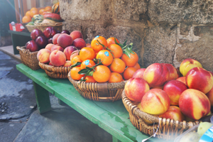 Fruit-on-the-Via-Francigena