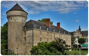 Tours-castle-CaminoWays-300x189