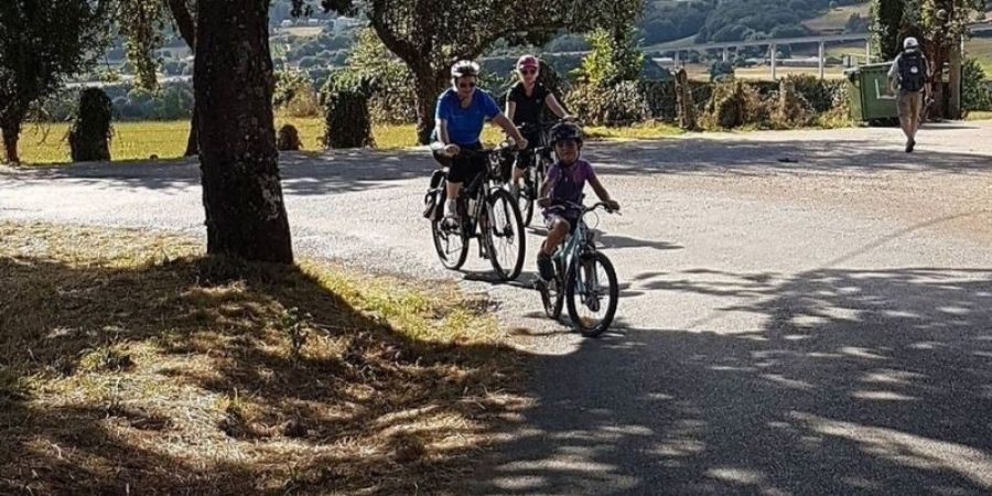 family-on-the-via-francigena-cycling-caminoways.com