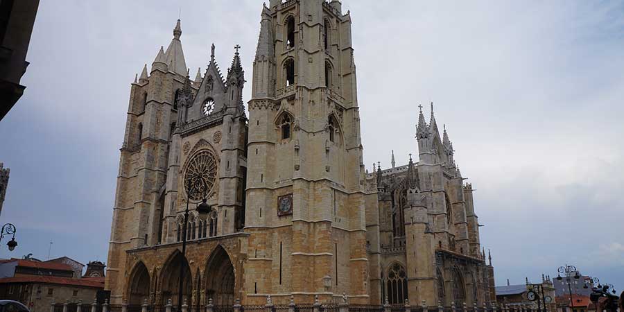 leon-cathedral-sights-in-spain-camino-de-santiago