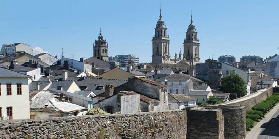 Roman-walls-of-lugo-caminoways-spain