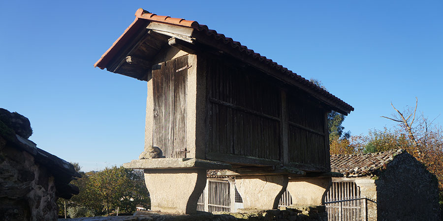 horreo-galicia-camino-de-santiago-caminoways