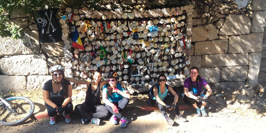scallop-shell-wall-with-team-cycling-the-camino-portugues-caminoways