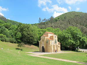 oviedo-church-camino-primitivo-caminoways